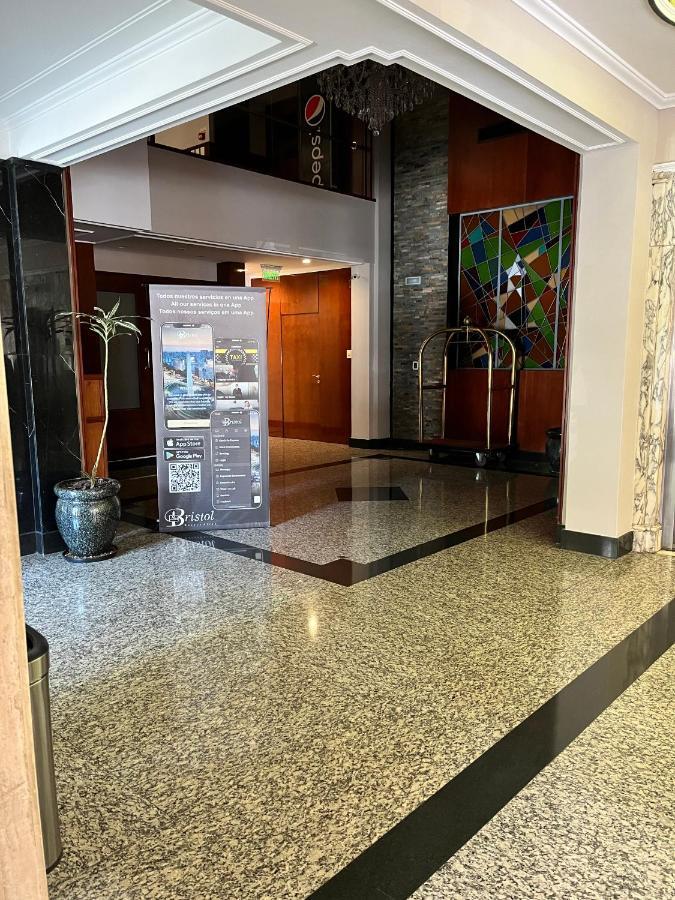 Bristol Hotel Buenos Aires Exterior foto